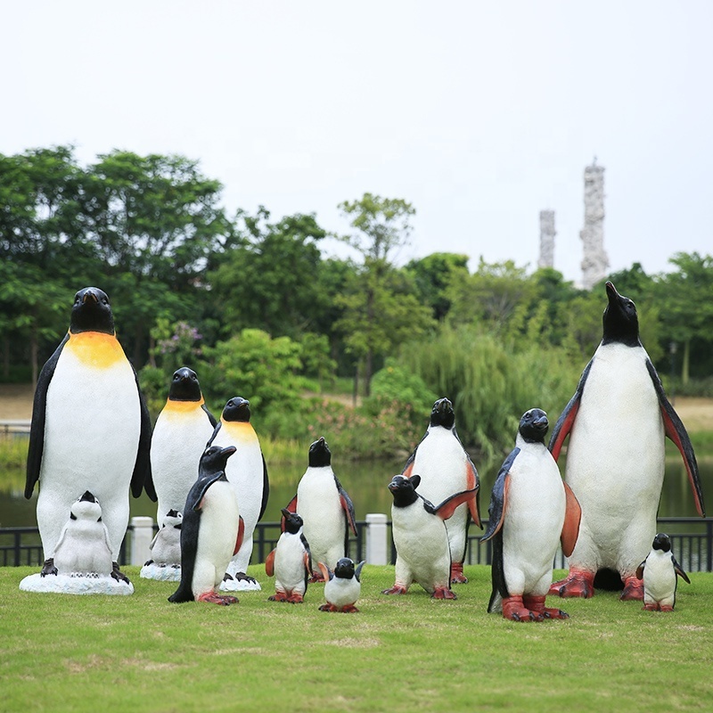 Lighting Resin Sculpture Anime Garden Decor Outdoor Wild Animal Penguin Sculptures For Aquarium