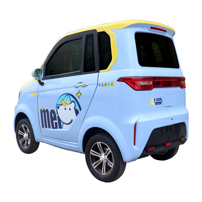 YANUO Cheap And Hot Sale Smart New Energy Adult Four Wheel Mini Electric Small Car Made In China