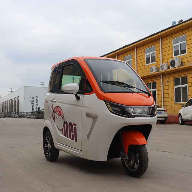 New adult three-wheeled three-wheeled electric passenger and cargo fully enclosed scooter mini electric tricycle for sale