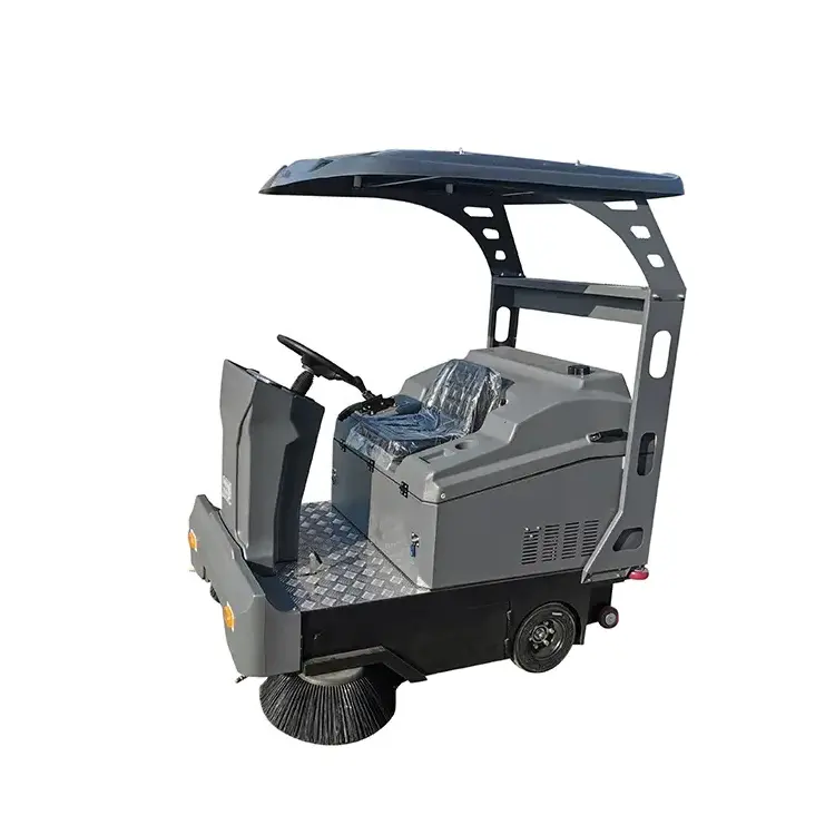 China Factory Manufacturing New Energy Mini Street Cleaning Machine Road Cleansing Vehicles on the ground