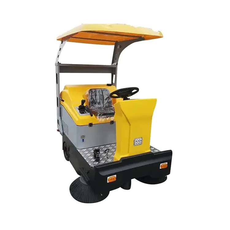 China Factory Manufacturing New Energy Mini Street Cleaning Machine Road Cleansing Vehicles on the ground