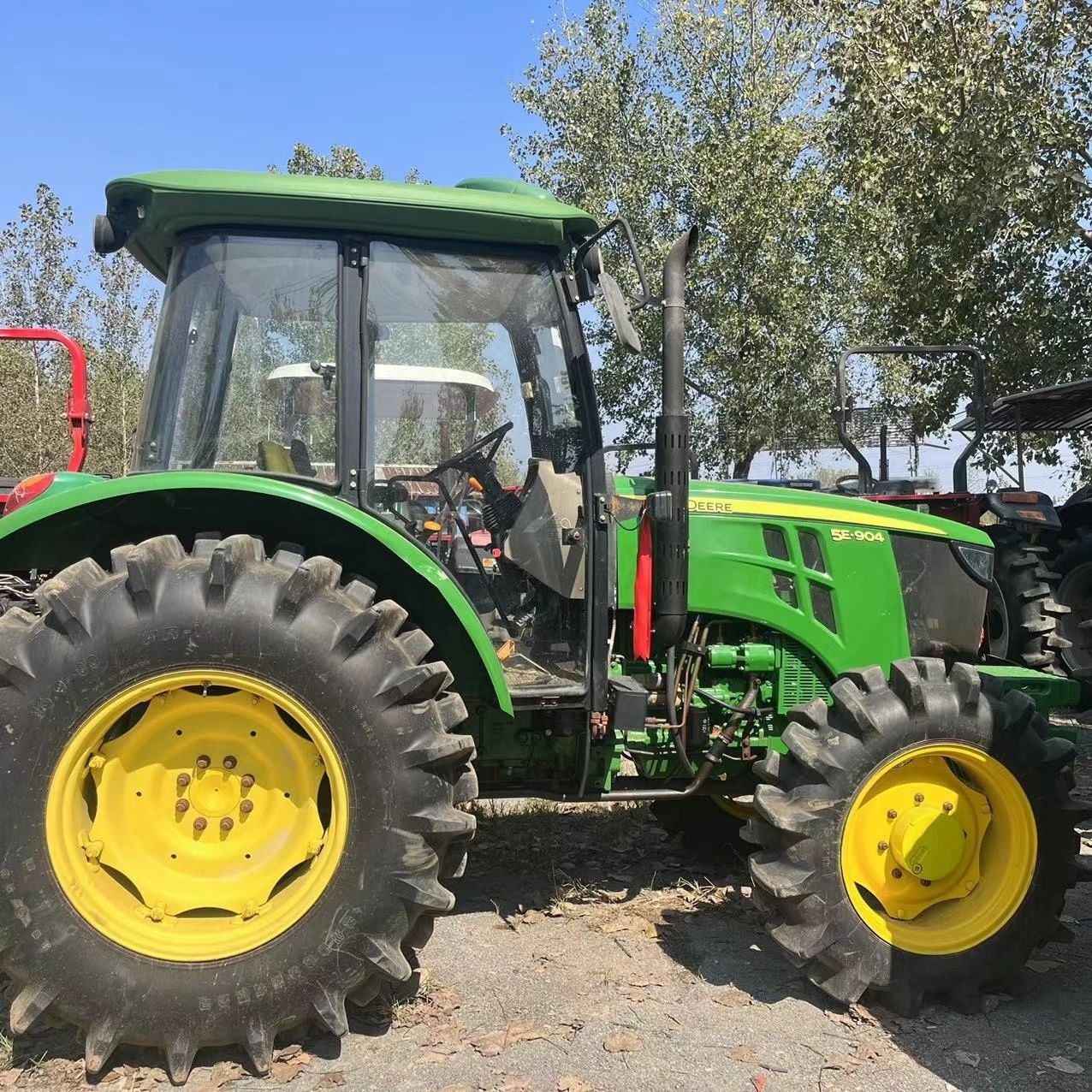 Multifunctional  John. 90HP 4 Wheel drive Deere used farm tractor