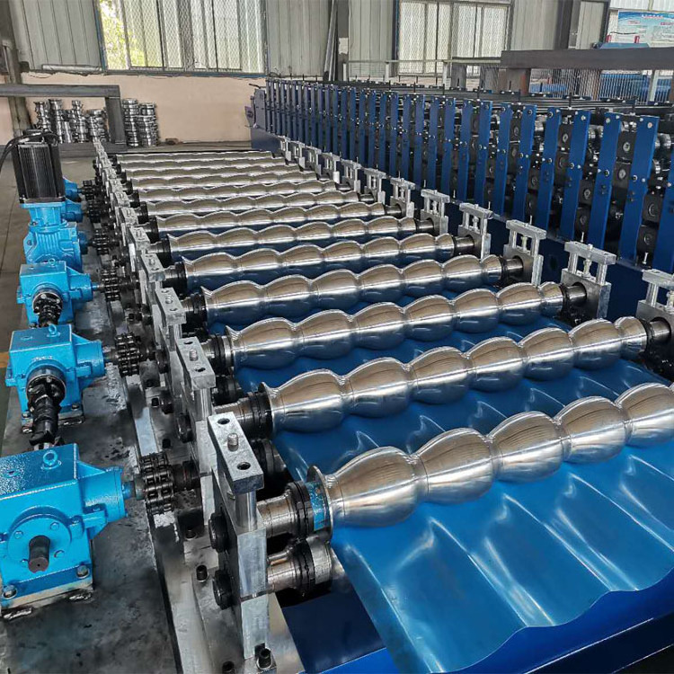 Corrugated Iron Sheet Hydraulic Press Plastic Roof Tiles Making Machine Glazed Tile Roll Forming Machine