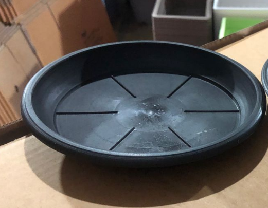 Different Sizes of Plastic Plate Round Saucer for Flower Pot tray