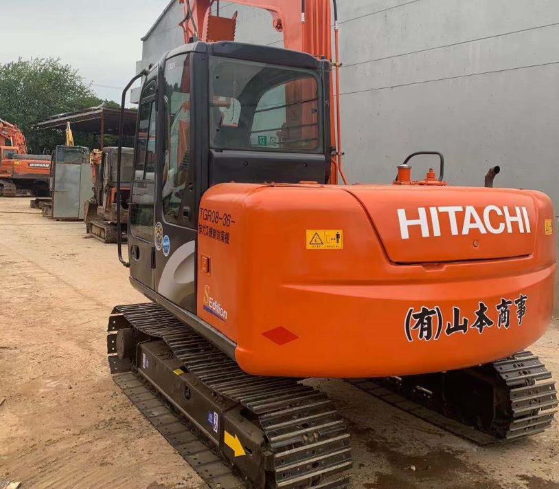 Used Hitachi excavator machine 6 7 8 10 ton excavator hydraulic crawler bagger digger with side boom closed cabin