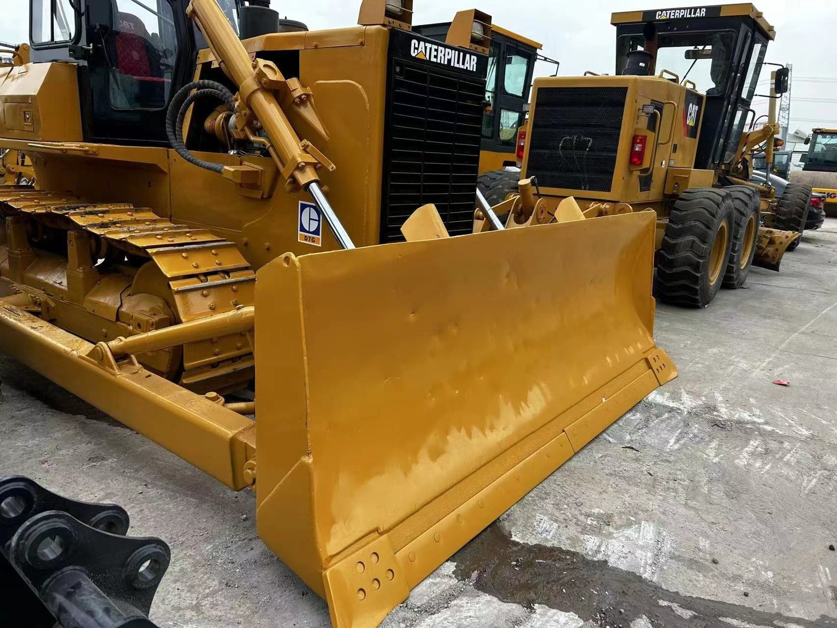 Used CAT D5K bulldozer Manufacturer inventory used CAT d7g bulldozer with winch