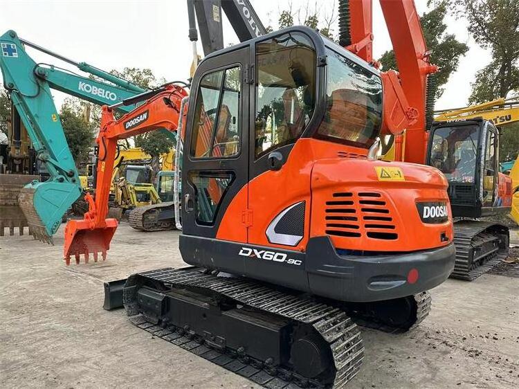 The most favorable price made in Korea used crawler mini excavator doosan dx60 dx55 dx60-9c for sale