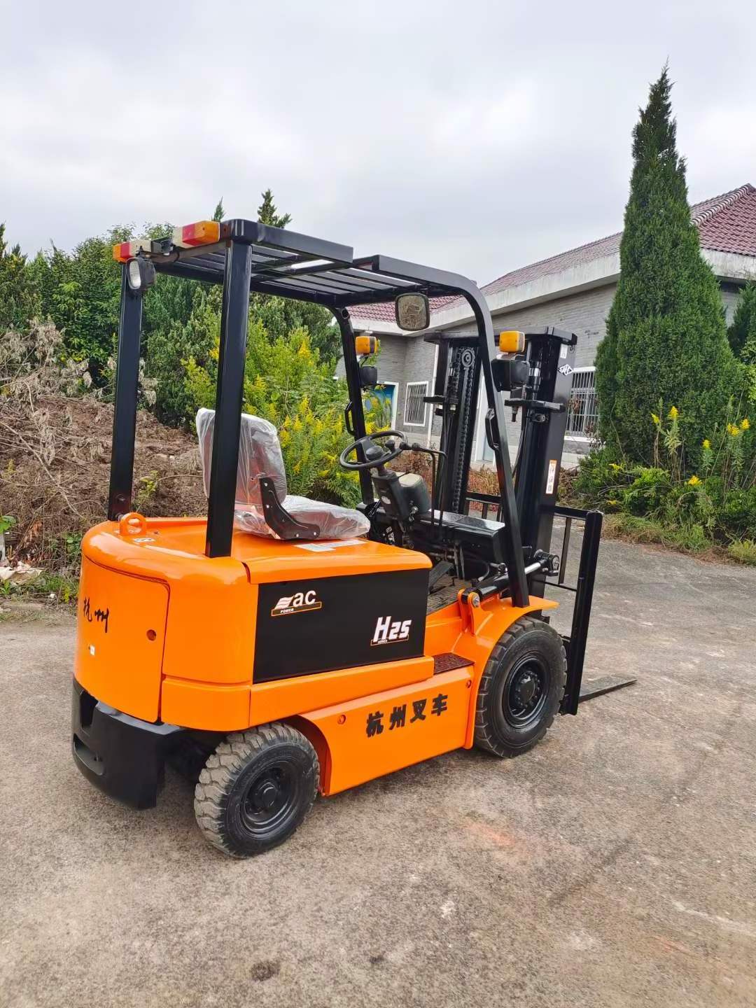 China brand Hangcha 2.5 tons H25 Mini Electric Forklift Truck for sale in Shanghai factory directly sell