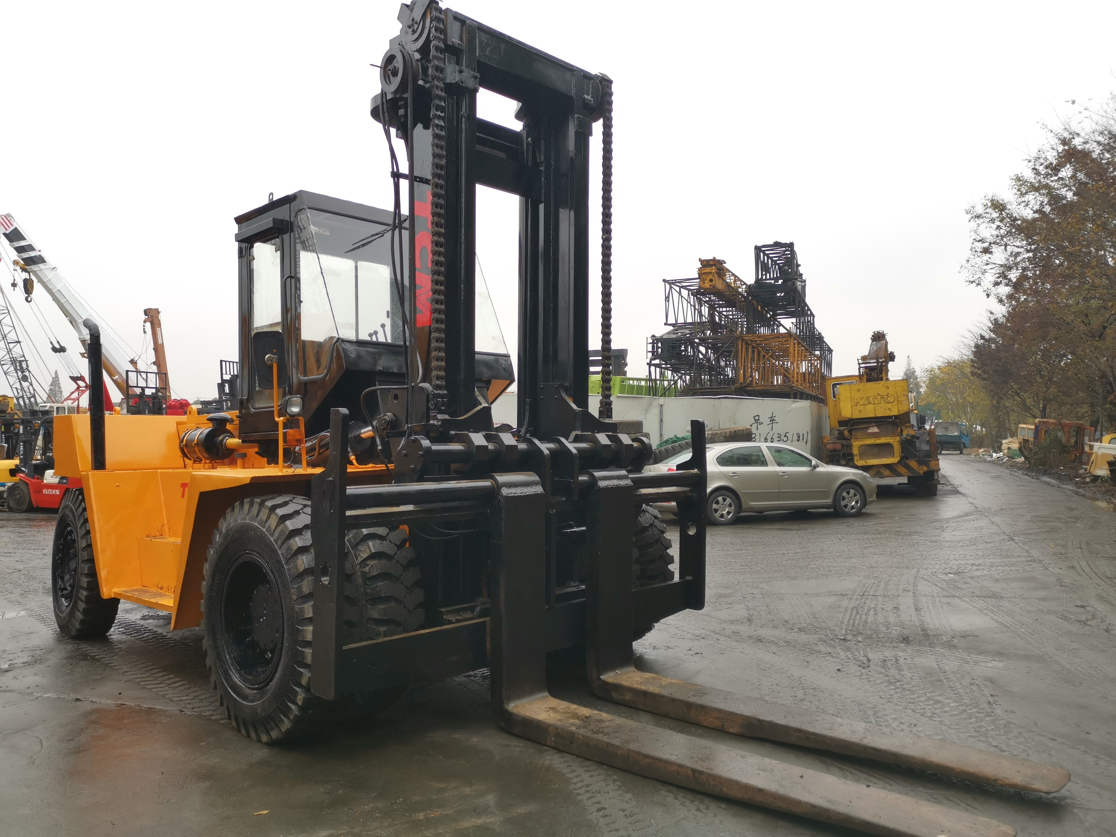 TCM forklift 44000 lb 20tons 25 ton forklift fd200 FD250 for container heavy forklift 20 ton diesel with good condition