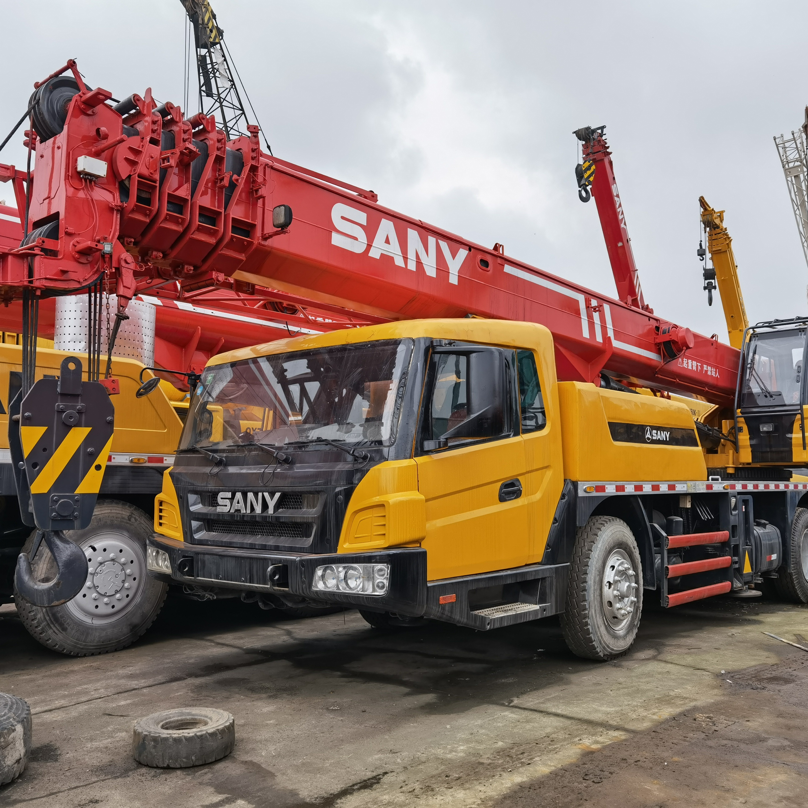 SANY STC250 25 Tons Small Hydraulic Sensitive Load Lifting Capacity Mobile Crane