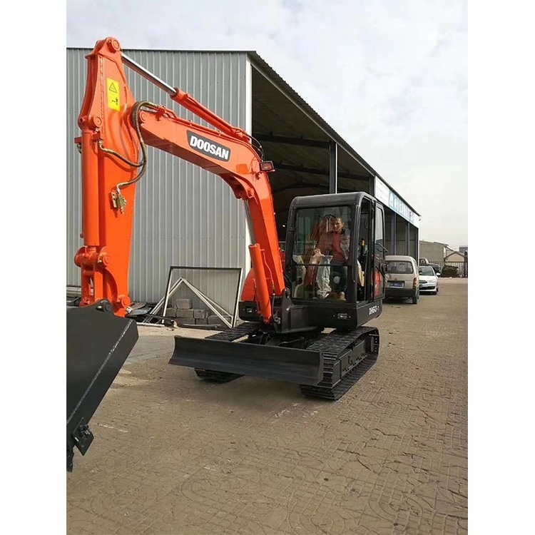 Longhua factory used doosan DH60 crawler excavator south korea used doosan daewoo DH60-7 60 60DX small mini excavator for sale