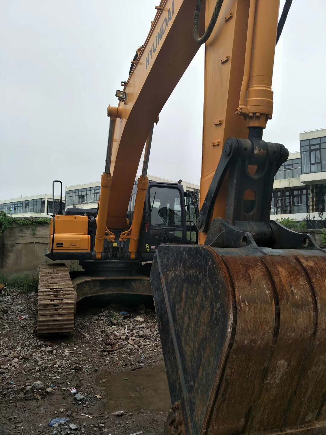 Low Hours Hyundai 375lc-7t Korea Imported 40ton Used Excavator 350 375 385 395 digger for sale