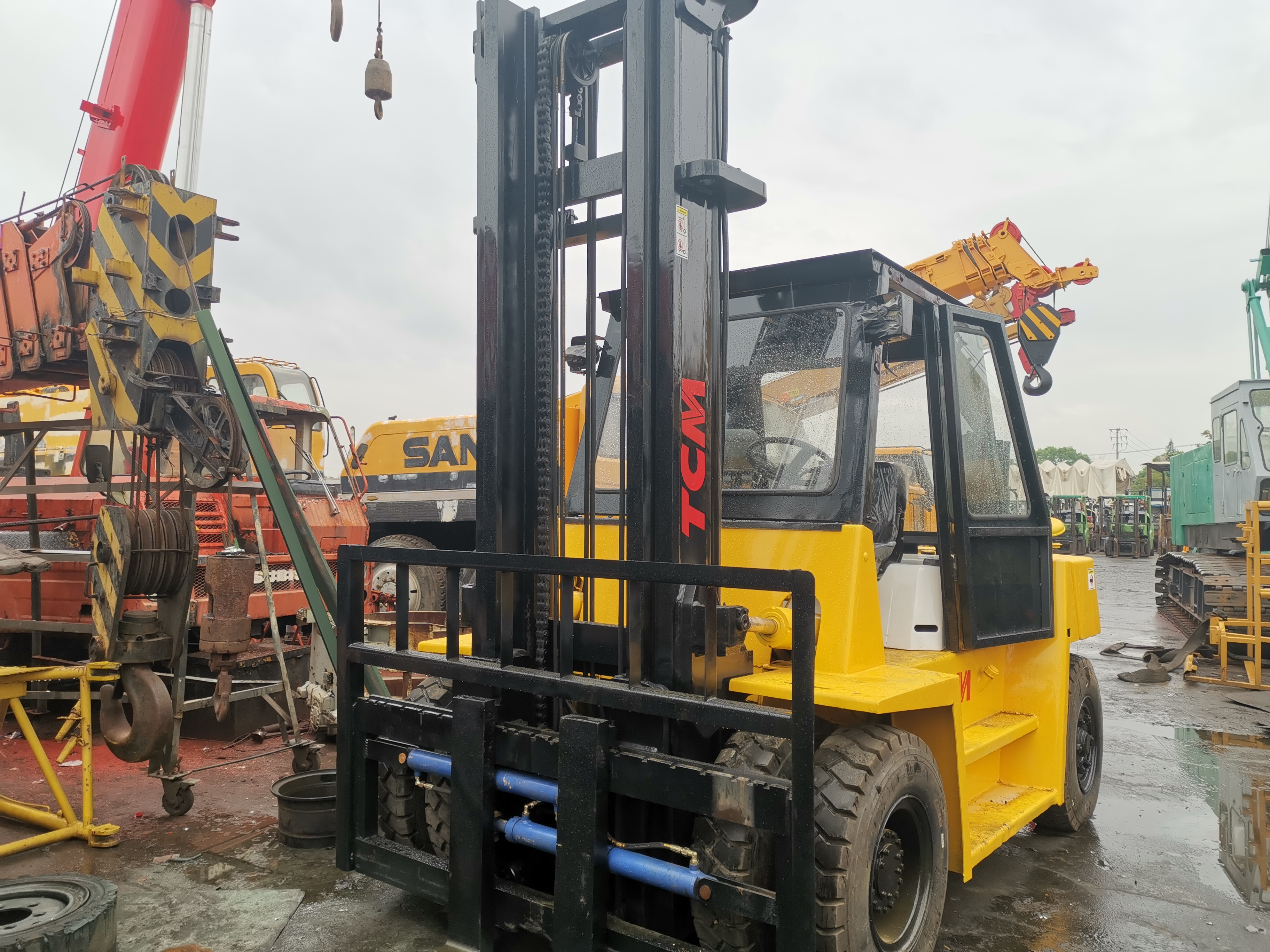 TCM Style LPG Gas Forklift Truck 6ton/1.8Ton/2.0Ton/2.5Ton/3.0Ton/3.5Ton/4.0Ton Gasoline/LPG Dual Fuel Forklift Used Core Engine