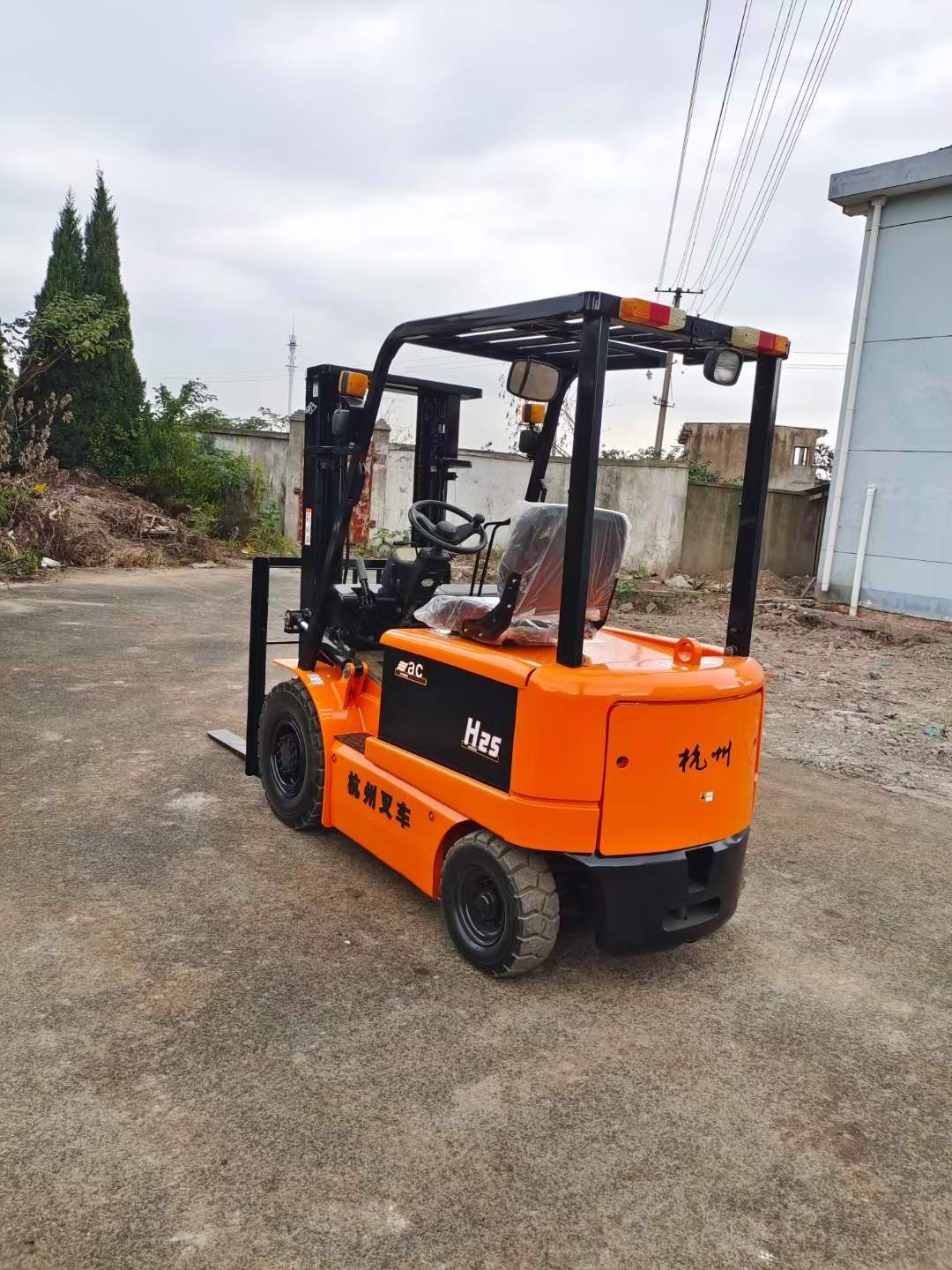 China brand Hangcha 2.5 tons H25 Mini Electric Forklift Truck for sale in Shanghai factory directly sell