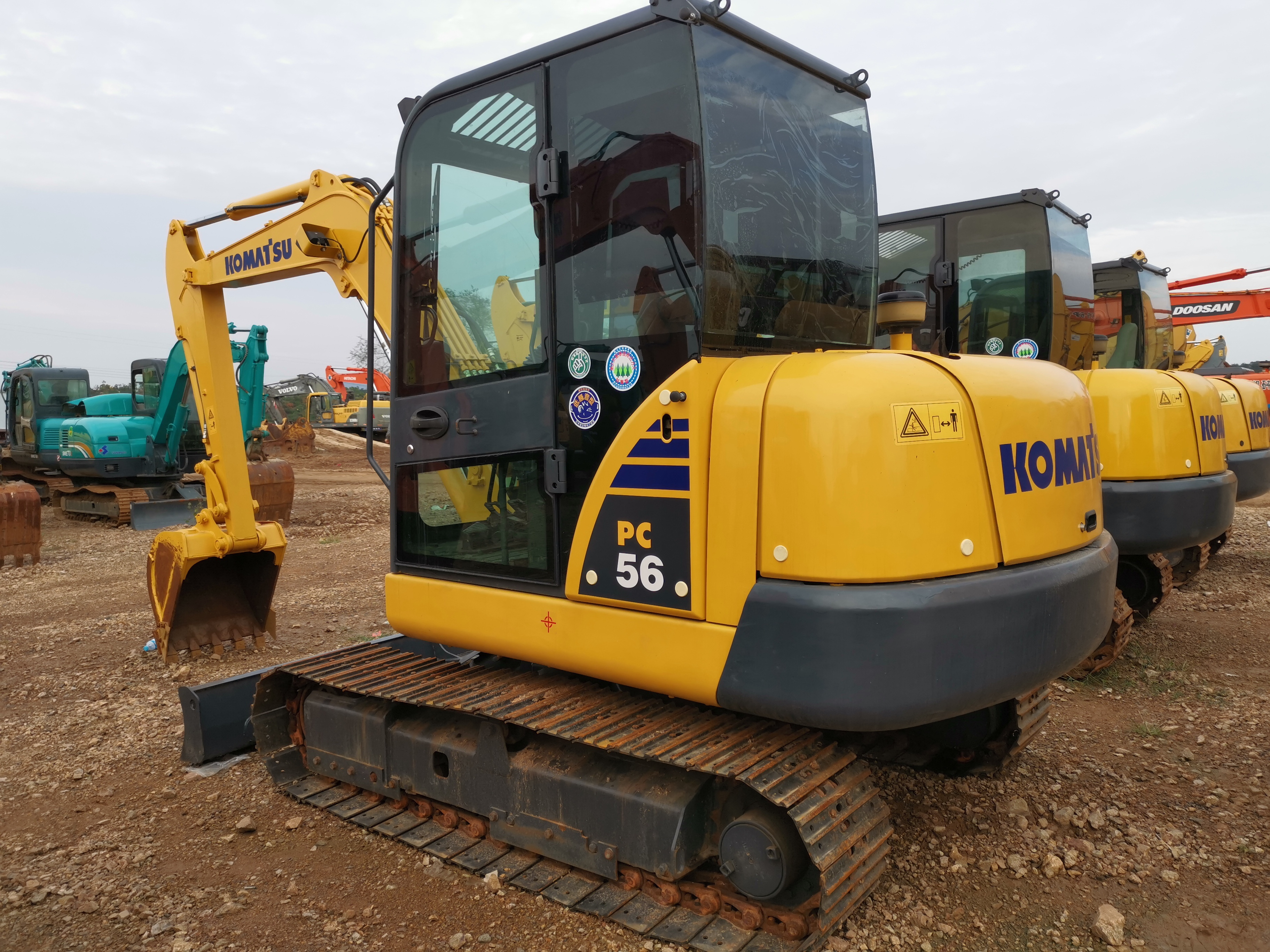 2022 Komatsu Pc56-7 Digger 5 Tonne Pre-Owned Komatsu Mini Excavator instock available in Shanghai factory