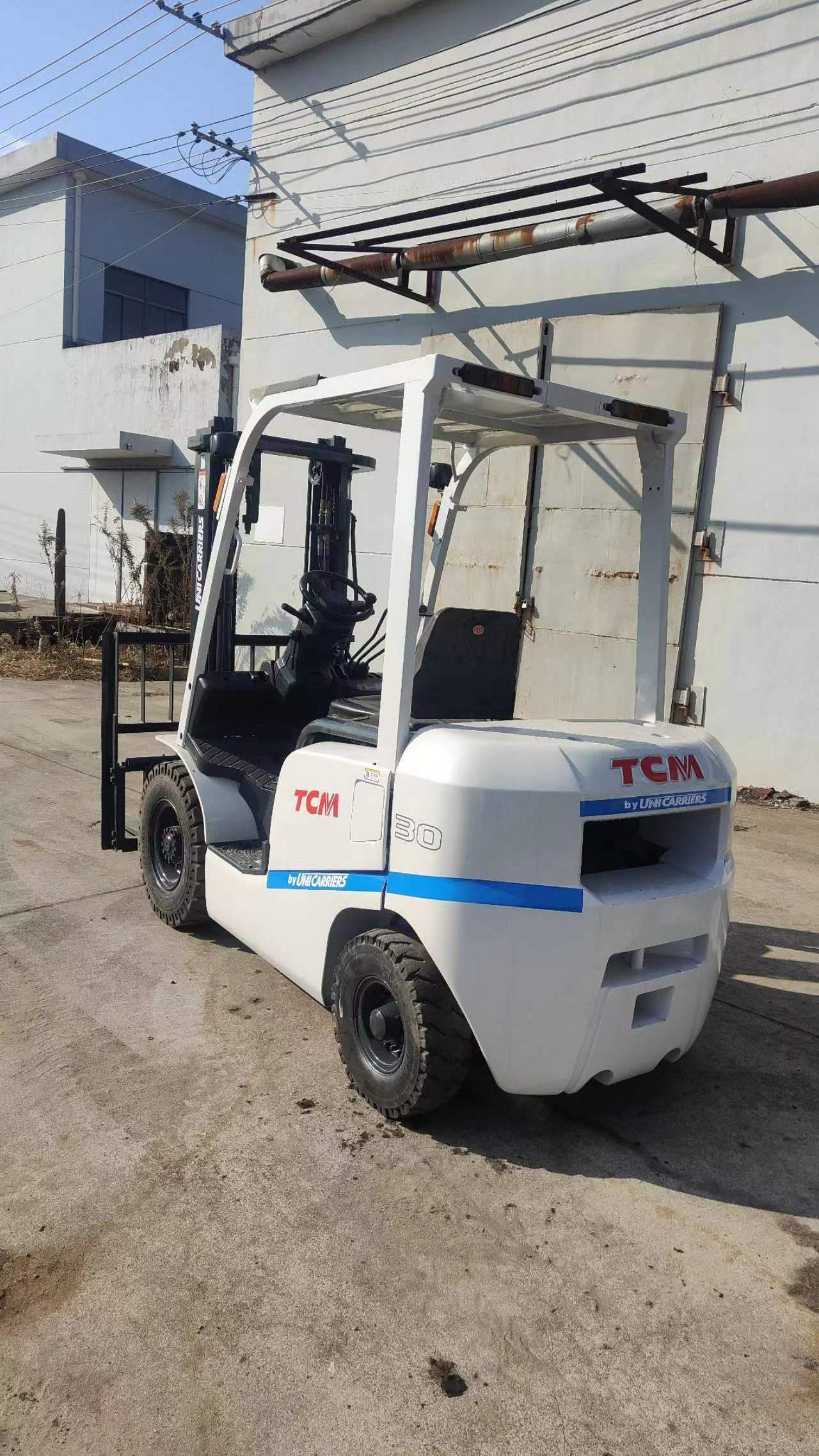 TCM FD25T3C diesel lifting 2.5 tons second hand forklift 3tons 5tons 7tons shanghai yard direct sale