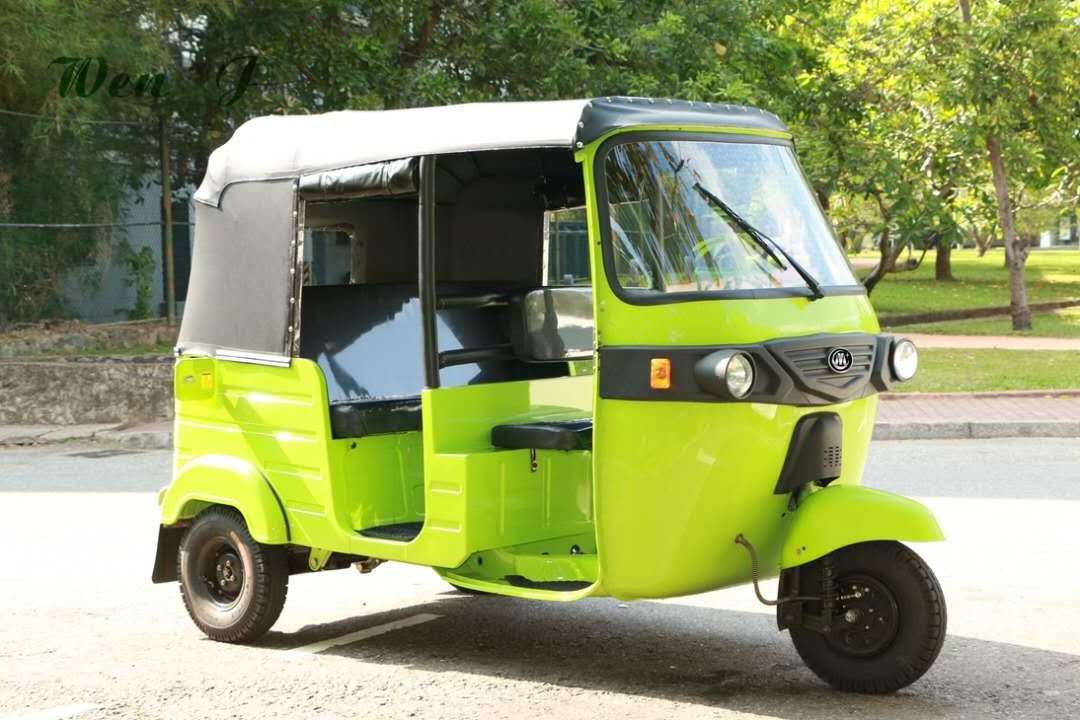 bajaj model electric tricycle electric rickshaw with good quality and cheap price