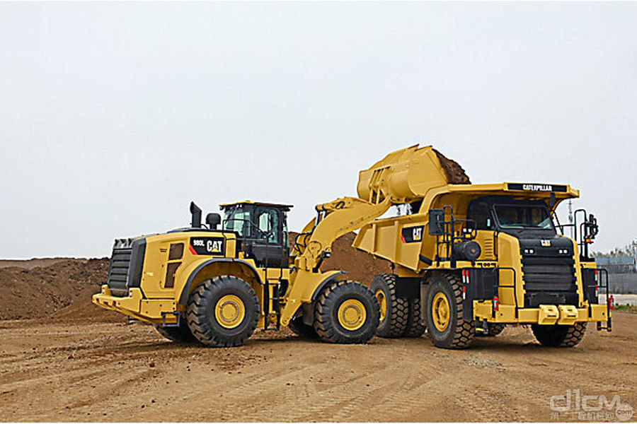 30 tons of large used wheel loaders CAT 980L 980K 980G loaders for cheap sale and other shoveling equipment for sale