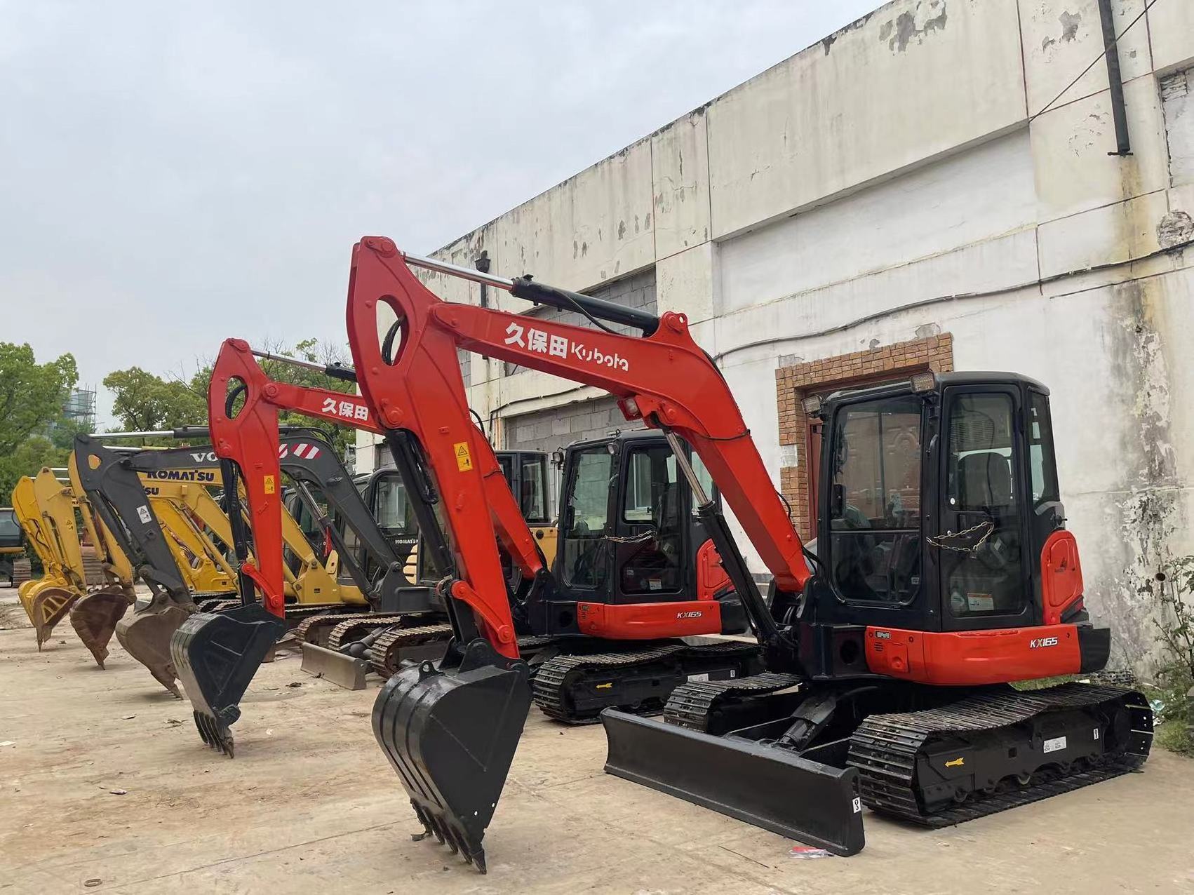 Used mini Kubota KX165 Excavators for sale at a low price 5 tons of high-quality Kubota excavators