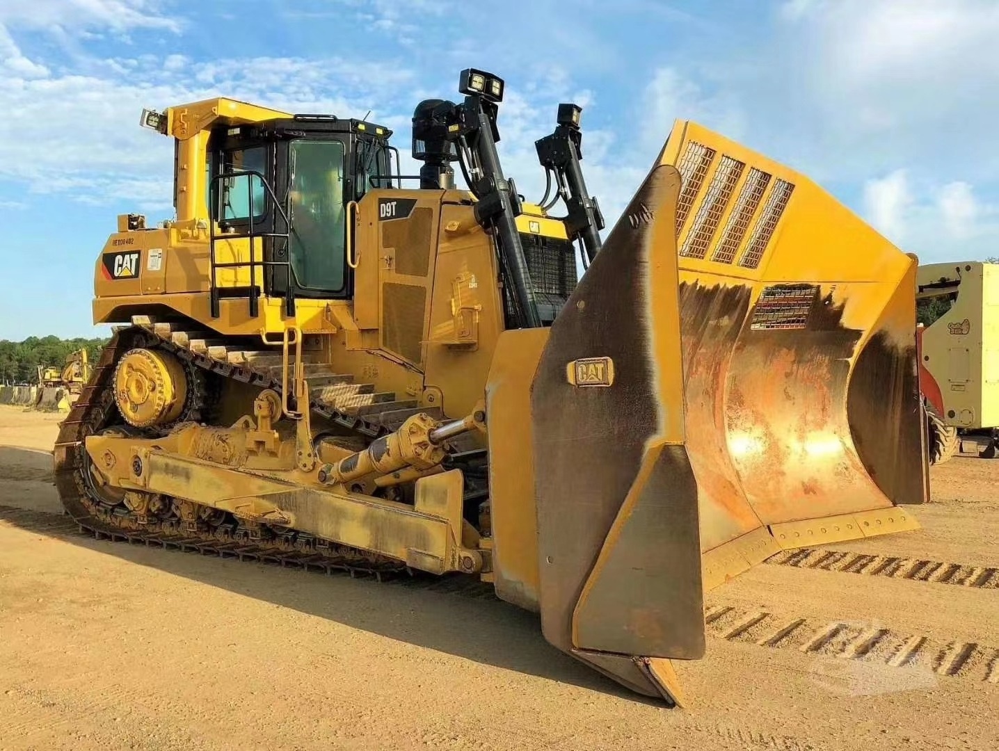 Used CAT D9T Bulldozer Promotional New Arrival Construction Energy Mining Machinery New Brand Bulldozer with Winch