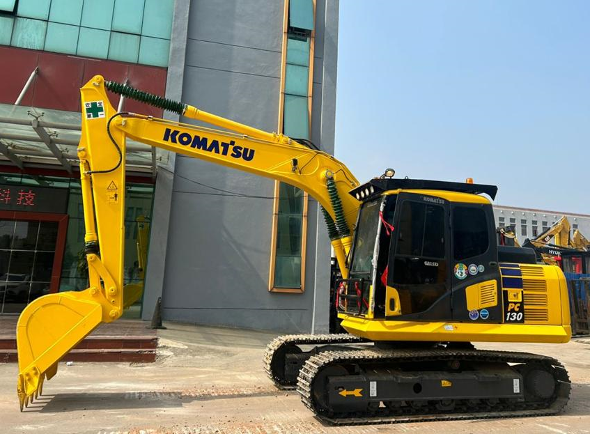 13 Ton Komatsu PC130 used excavator and PC110 PC160 multifunction used small digger in stock for sale