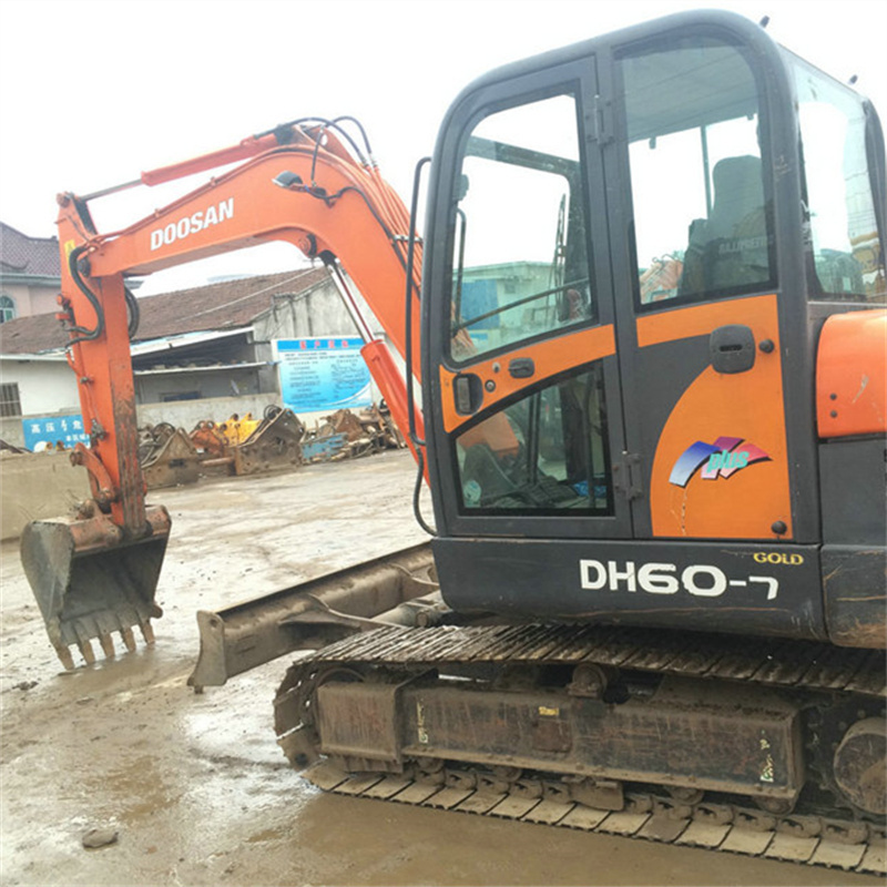 Good quality and cheap used excavator Used mini excavator Doosan DH60-7 Excavator small factory machinery for sale