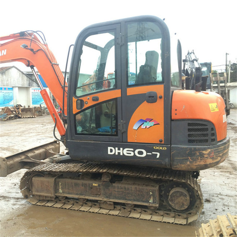 Good quality and cheap used excavator Used mini excavator Doosan DH60-7 Excavator small factory machinery for sale