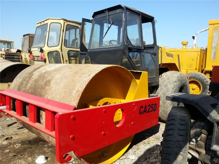 hot sale on used road roller DYNAPAC CA25D in good condition at the lowest cost with the low oil consumption made in Sweden