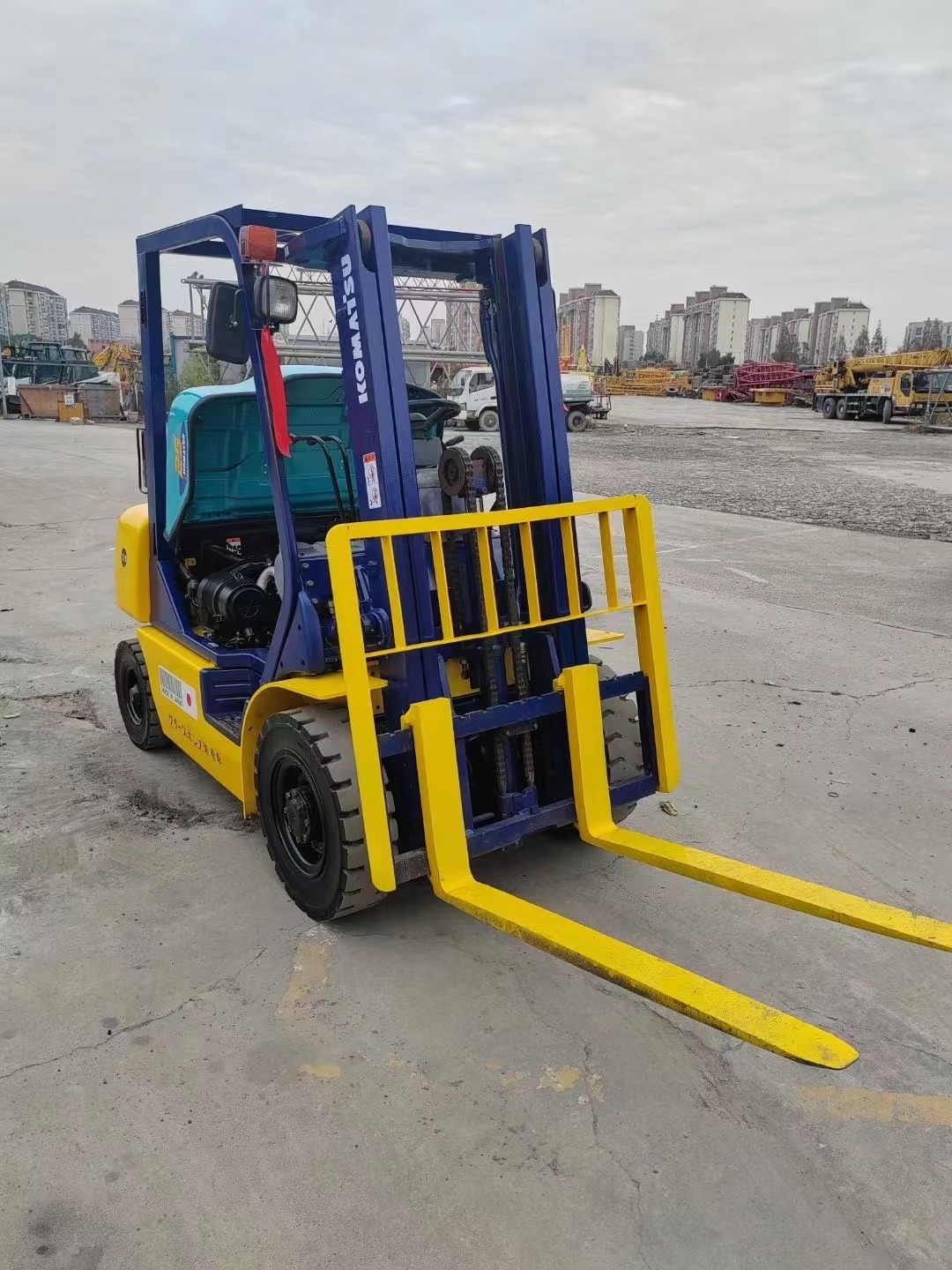 Hot selling 2.5 tons used forklift Komatsu FD30 in good condition for sale, Komatsu 2.5 tons diesel forklift for sale