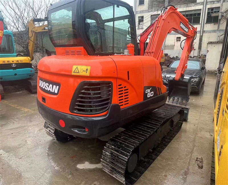 Cheap Used Mini excavators Doosan DX60 6 ton Doosan DX60 high quality used crawler excavators for sale