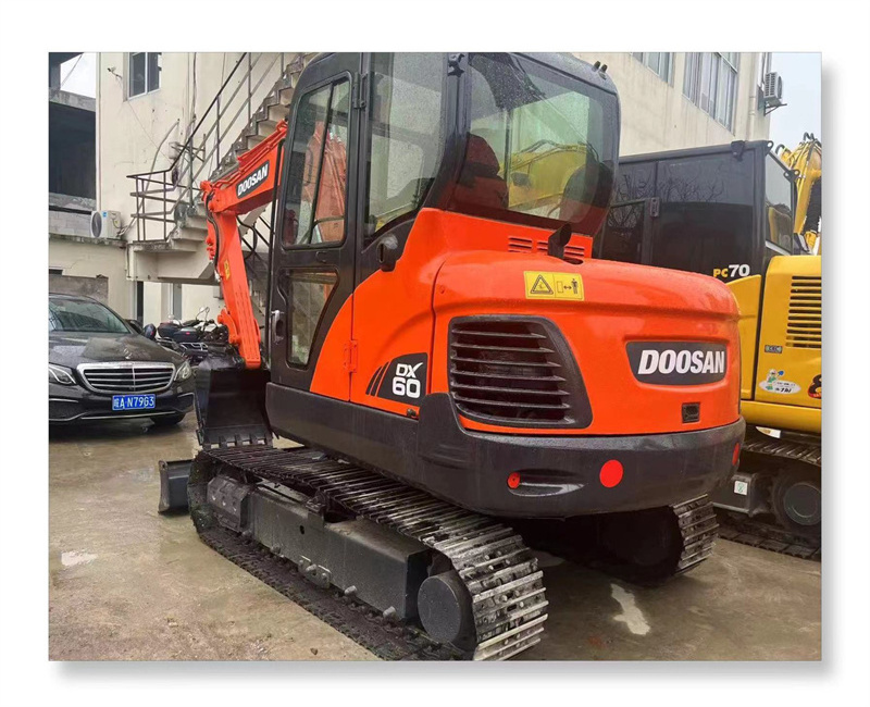 Cheap Used Mini excavators Doosan DX60 6 ton Doosan DX60 high quality used crawler excavators for sale