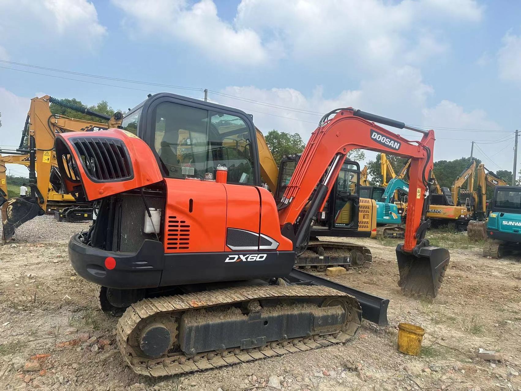 Second hand Crawler Mini Excavator Doosan dx60 dx55 Mini Digger Doosan 60 55 Korea Original digger Doosan