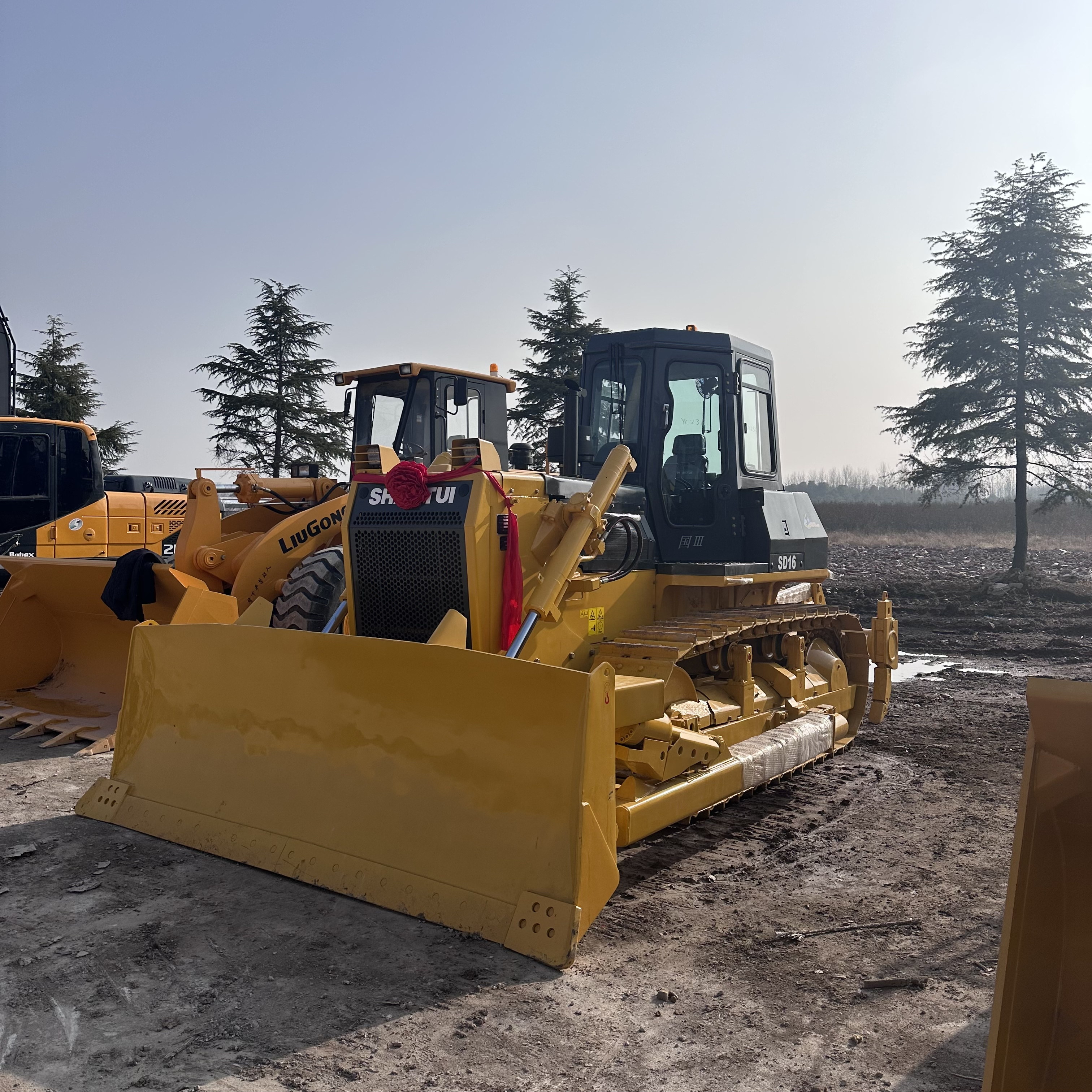 SHANTUI 160HP Crawler Bulldozers SD16 with Spare Parts