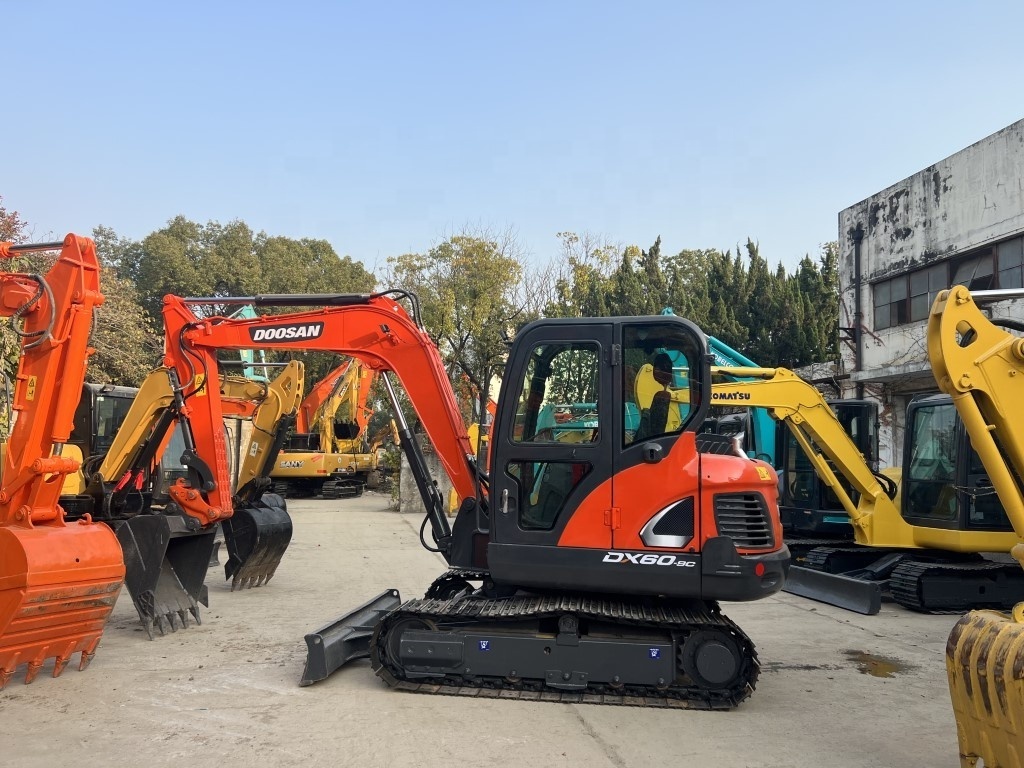 6 ton used Crawler excavator doosan DX60 DX55 mini Used Doosan Crawler Excavator