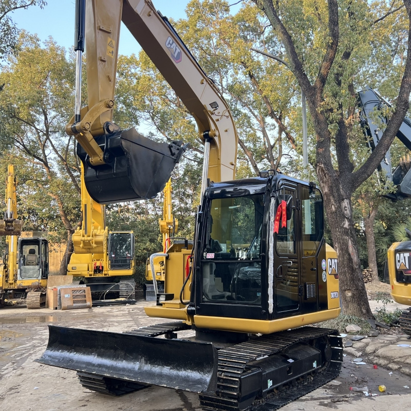 Used Japan CAT 307 excavator/ CAT 307E2 307E 308E2 306E2 305.5E2 excavator with dozer/ CAT mini hydraulic excavator hot sale