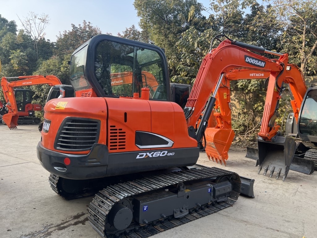 6 ton used Crawler excavator doosan DX60 DX55 mini Used Doosan Crawler Excavator