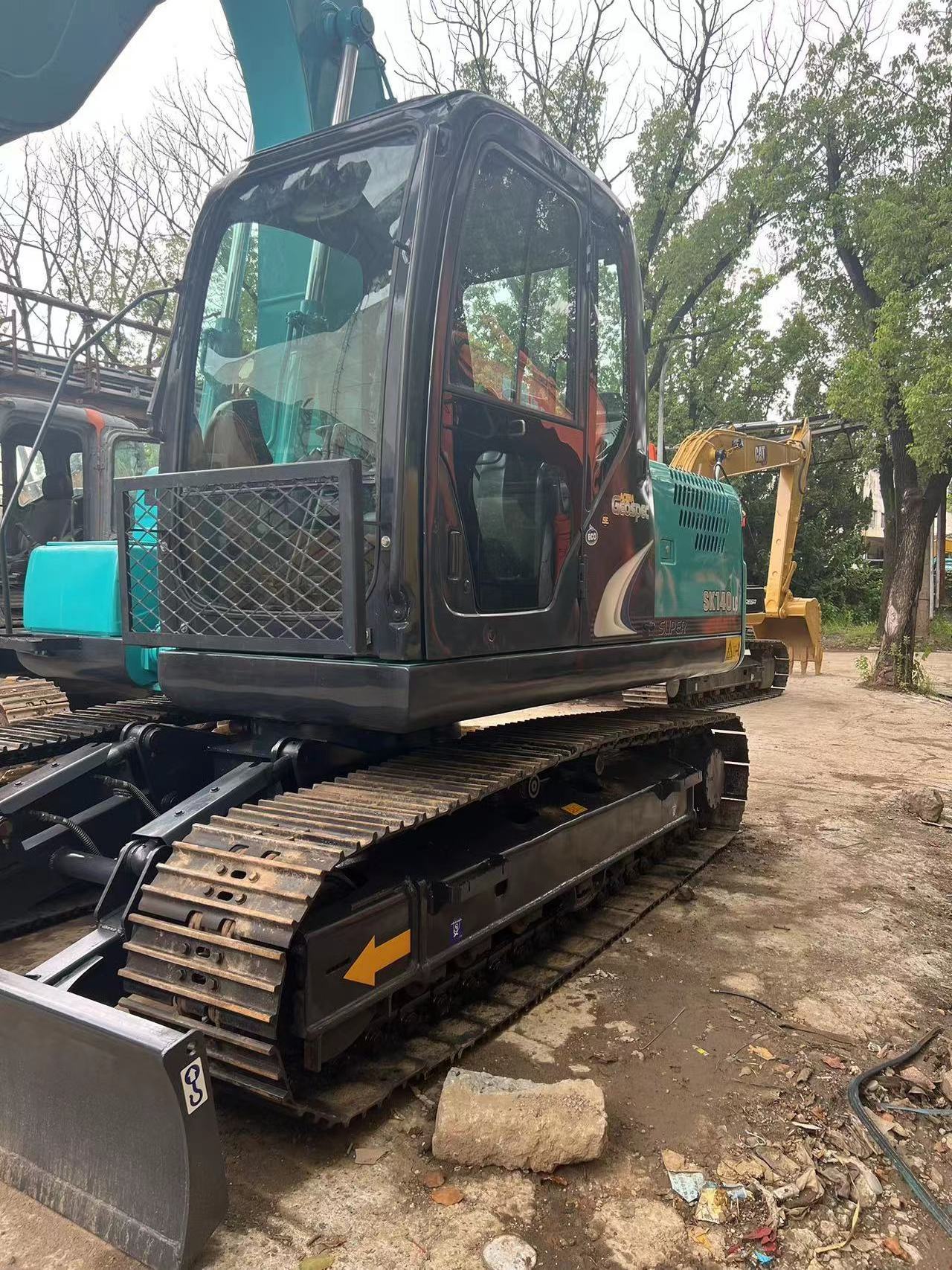 used Japan original Kobelco sk140 excavator  Kobelco sk 75 130 140 200 14ton hydraulic crawler excavator for sale