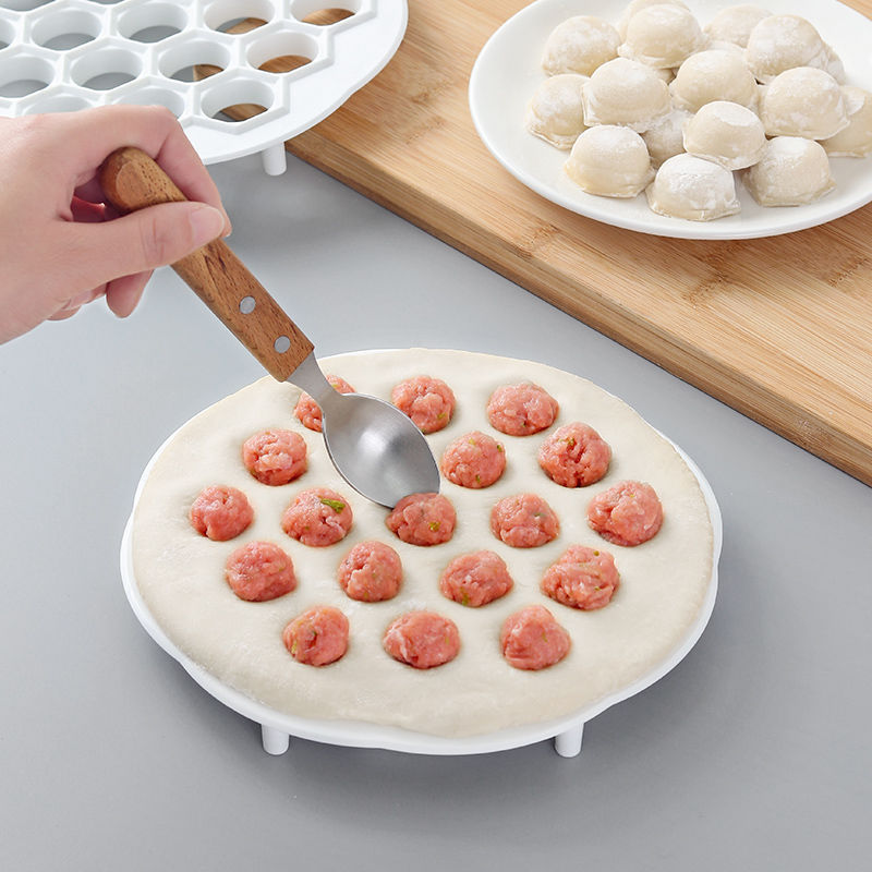 Food Grade Plastic Dumpling Mold tray with 19 Holes Russian Pelmeni Maker Dumplings Maker plastic mold machine Dumpling Press