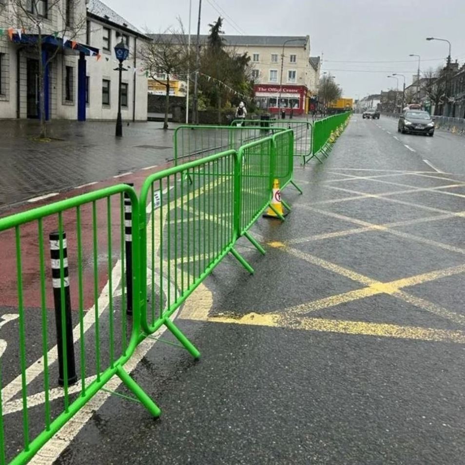 Pedestrian Temporary  crowd control barriers Portable  metallic fence for crowd control barriers crash barricade