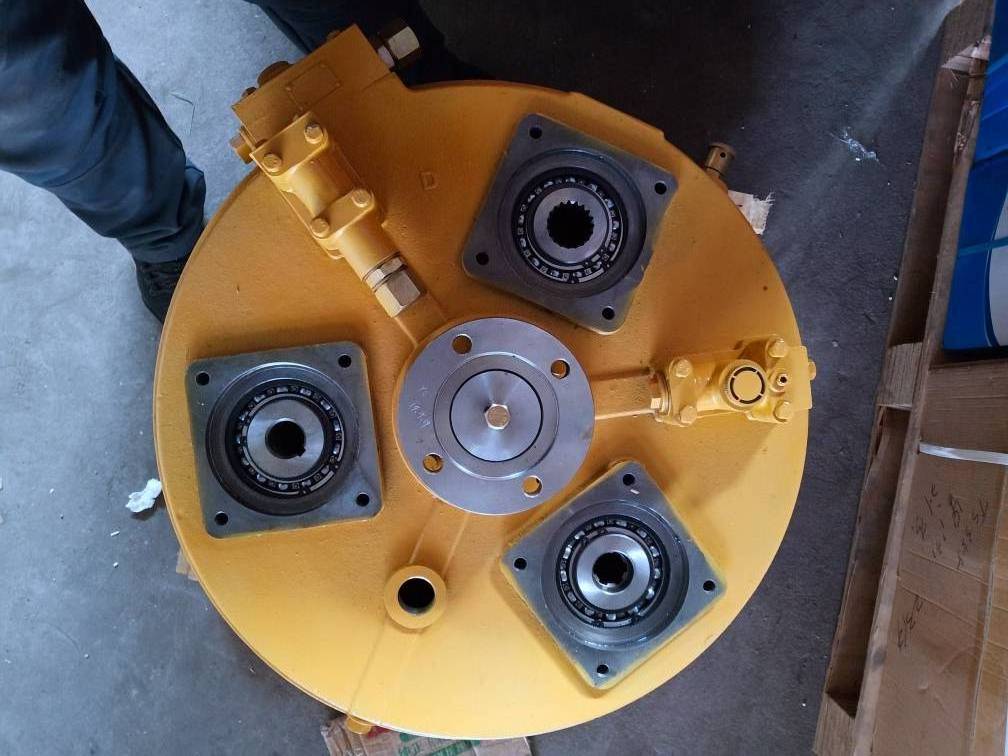 SEM636D, SEM650B,SEM655D,SEM652,SEM656 wheel loader charger YJ375 hydraulic torque converter