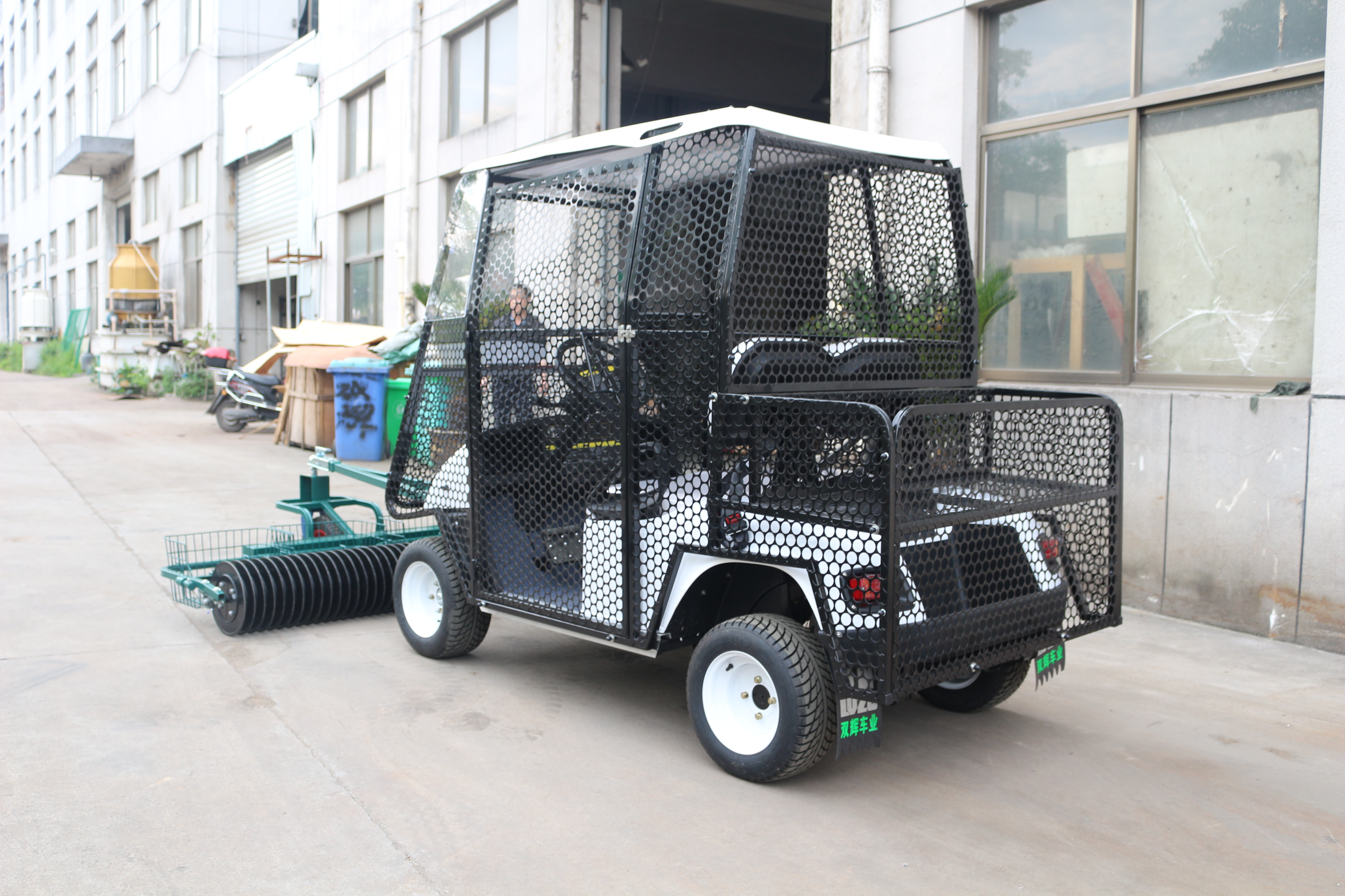 Electric Golf Car Cheap Ball Pick Up Car Electric Golf Carts Electric Club Car with CE Certificate And golf ball Collector.