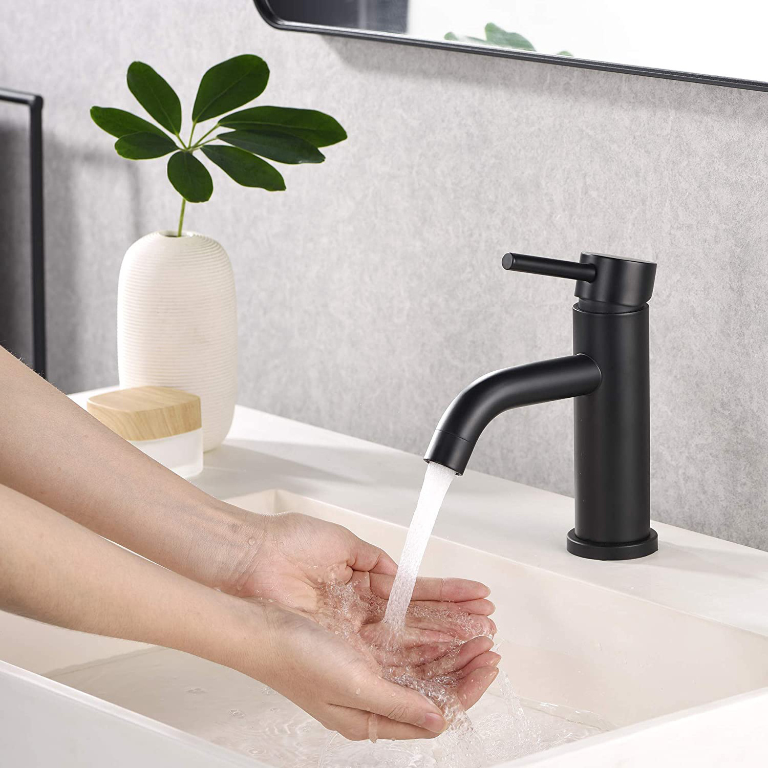 American Hot Selling Single Handle Vanity Sink Rust Free Black SUS 304 Basin Faucet