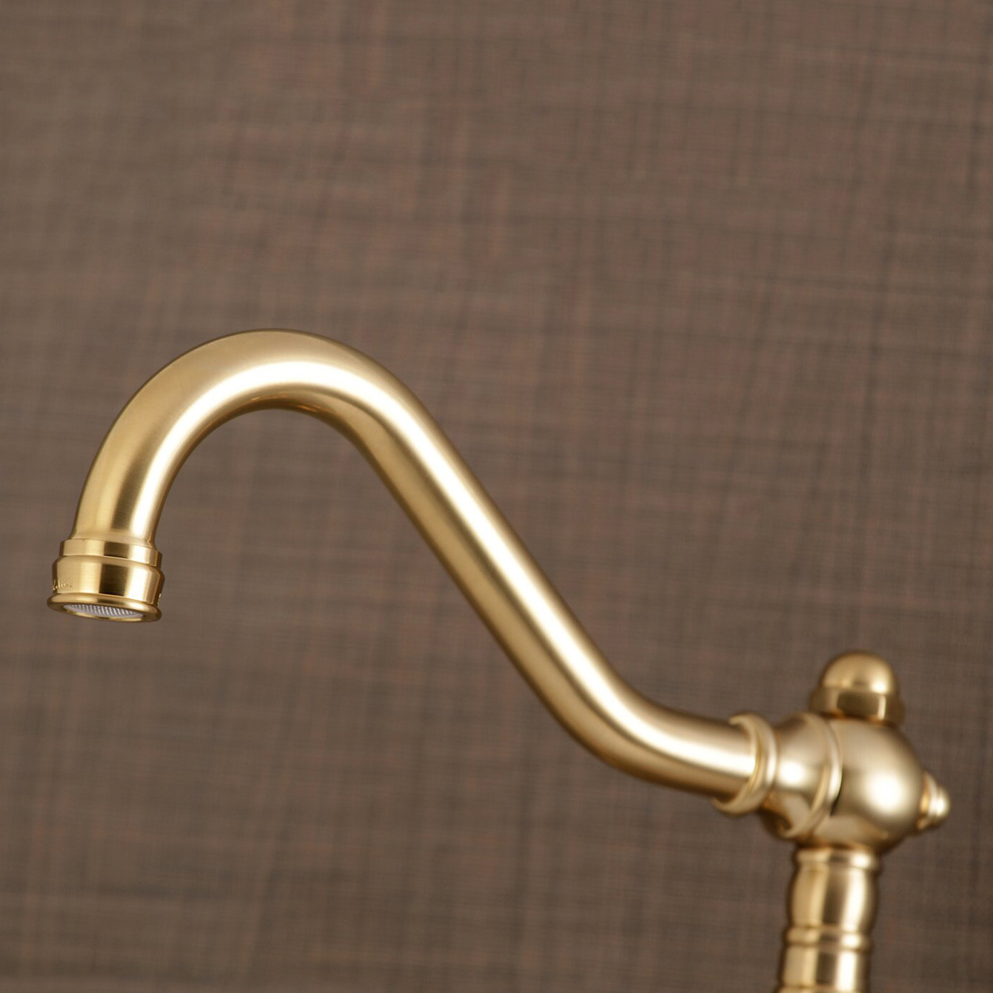 High Quality China Factory CUPC Bridge Double Handle Antique Vintage Brass Bathroom Faucet