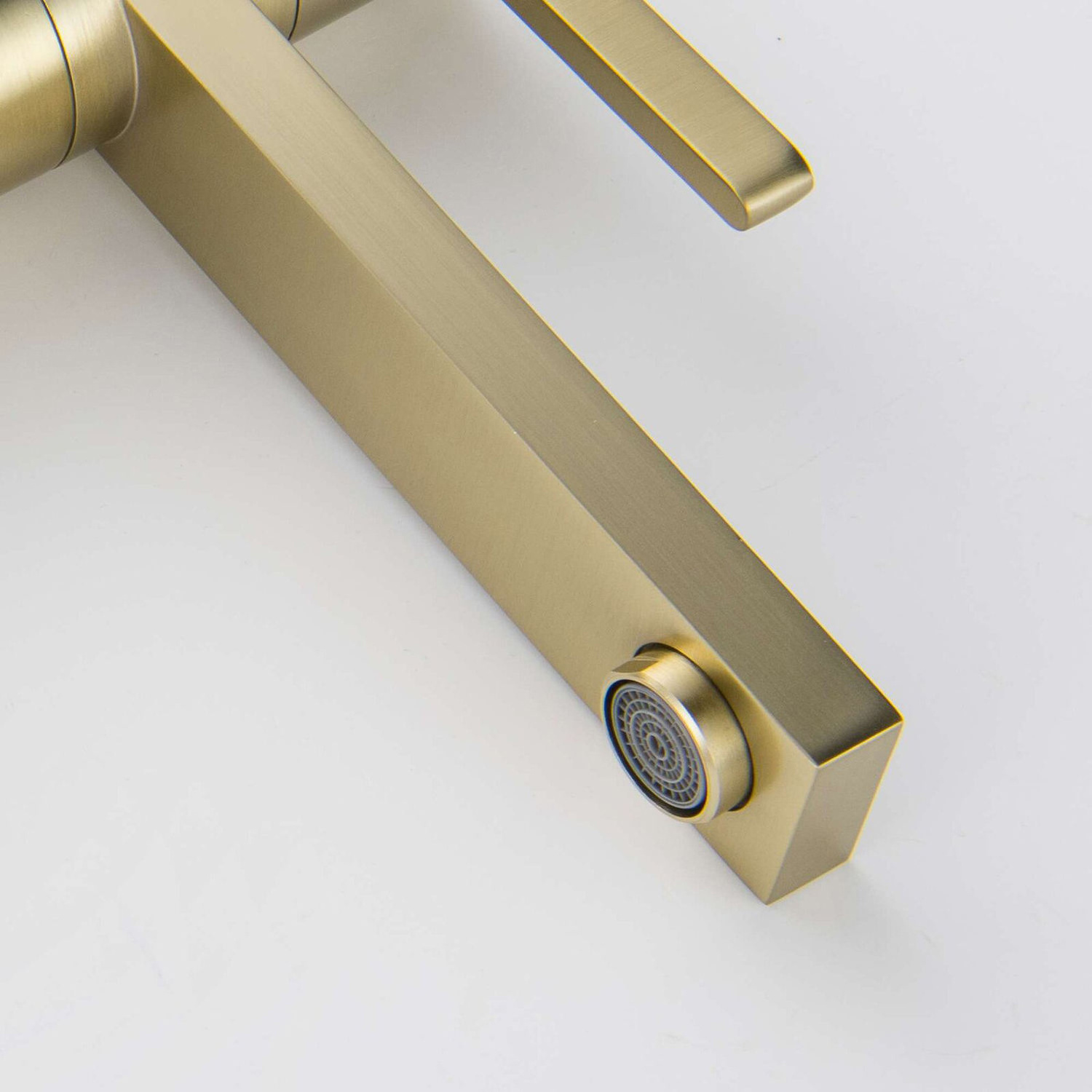 Luxury Lead-free Brass Body Brushed Gold Single Handle Bathroom faucet with One Hole