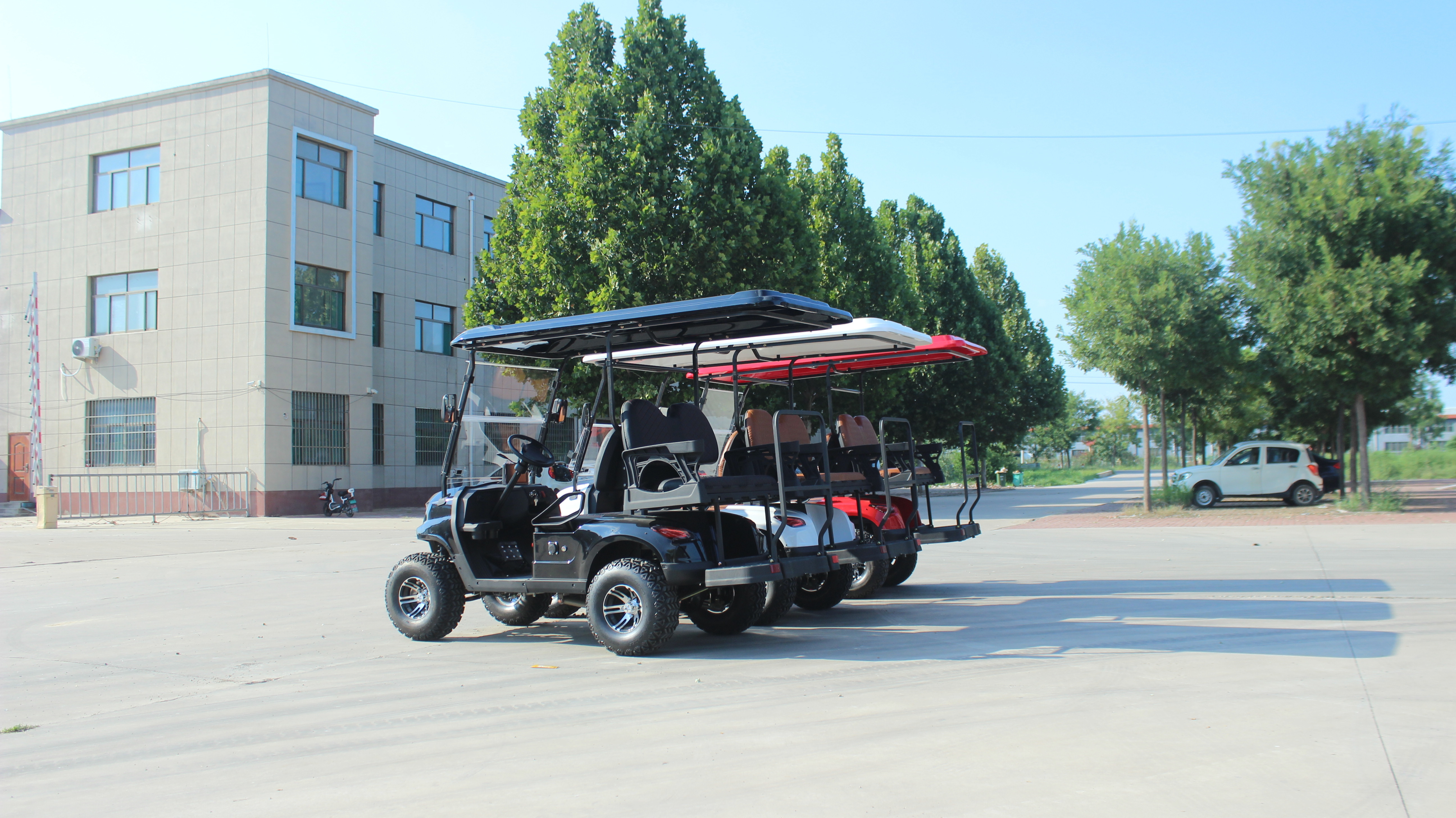 4 wheel drive 4KW motor battery powered electric 4 seater golf carts for sale with bumper