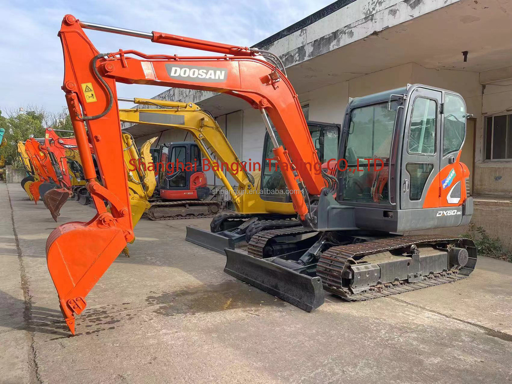 global hot-selling used excavator Korea second hand Doosan DX60 excavator mini excavator