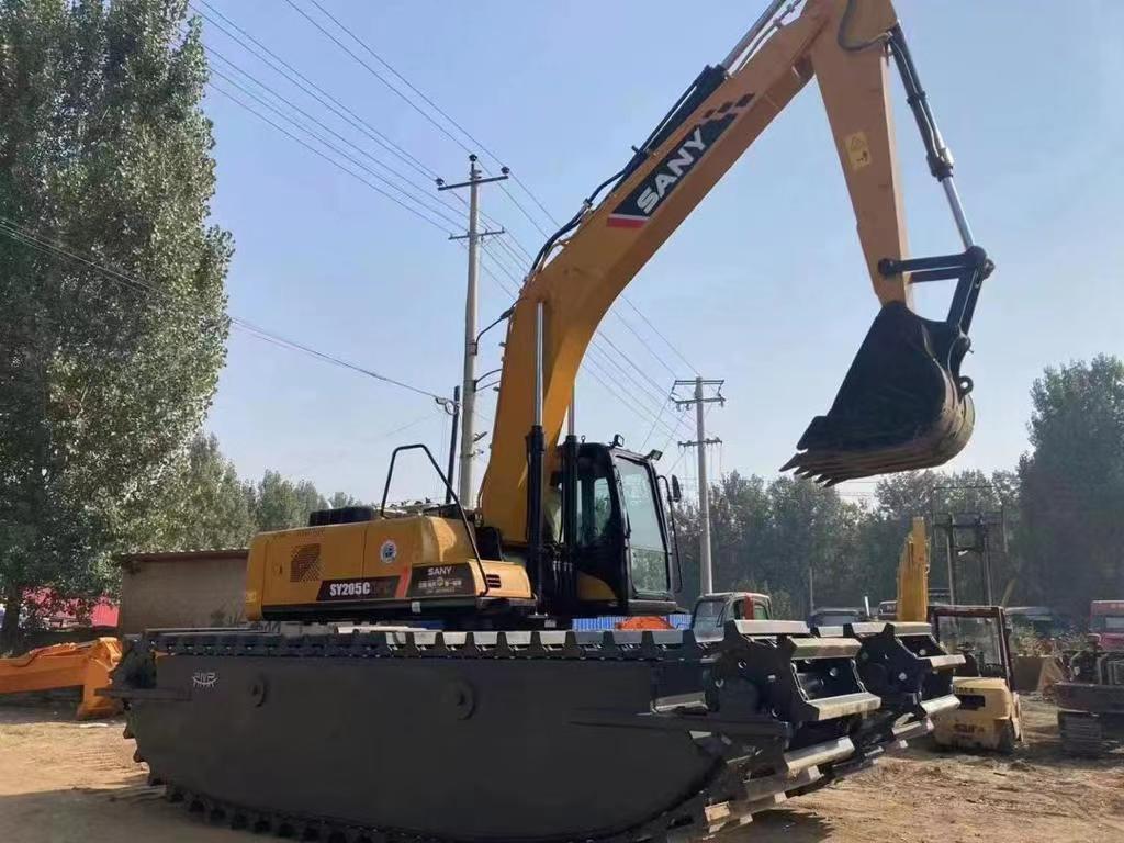 Second Hand Marsh Buggies  Used HIgh Quality Amphibious Customized Excavators Swamp Pump  in The Water