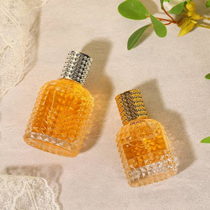 Wholesale Perfume Packing 50ml Pineapple Design Empty Glass Custom Spray Transparent Perfume Bottles 50ml