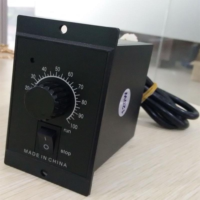 AC Speed Controller 1 phase 110V, 50/60HZ, 300W Speed control. With  Forward/Reverse switch speed controller