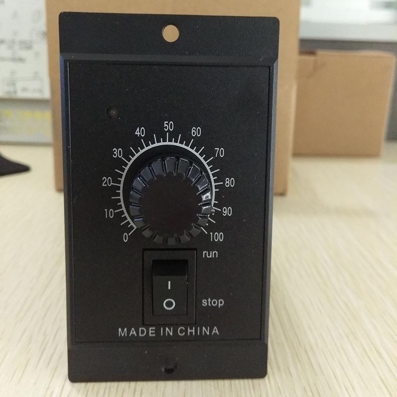 AC Speed Controller 1 phase 110V, 50/60HZ, 300W Speed control. With  Forward/Reverse switch speed controller